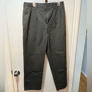 Daniel Cremieux Dark Green Khakis